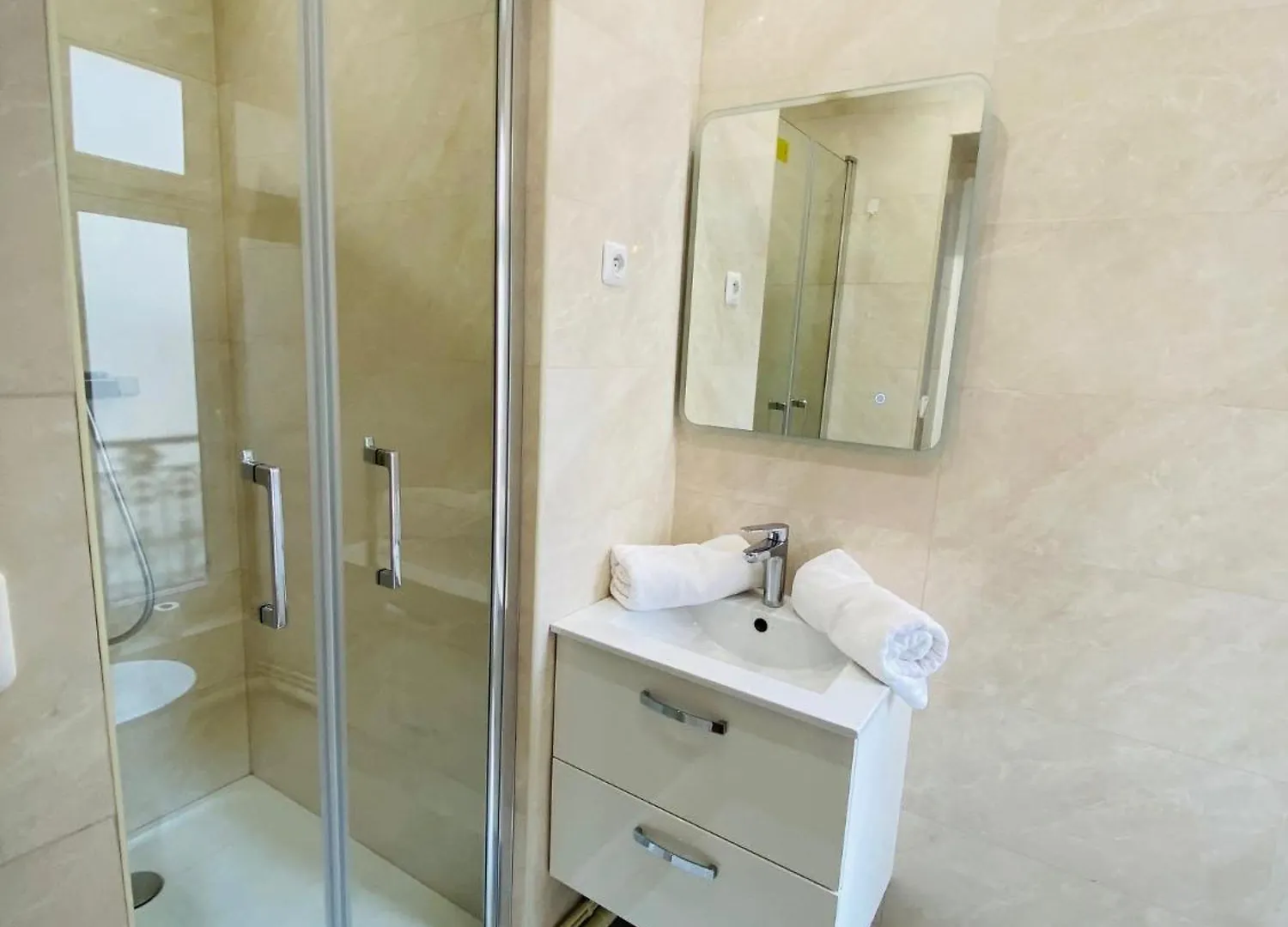 Appartement,Paris Nord,Eurostar,Thalys,Sacre-Coeur 0*, Paris