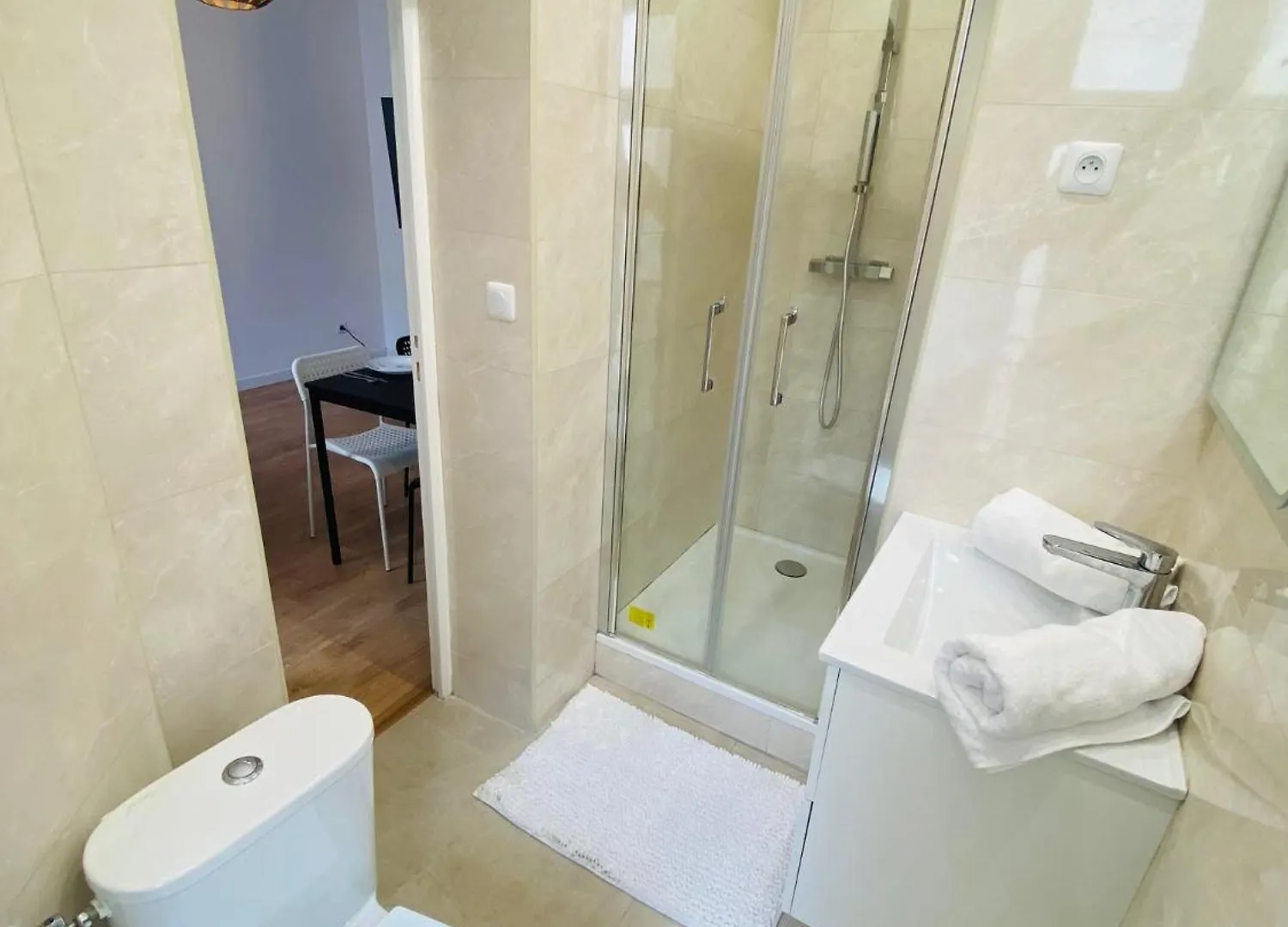 Apartment Appartement,Paris Nord,Eurostar,Thalys,Sacre-Coeur
